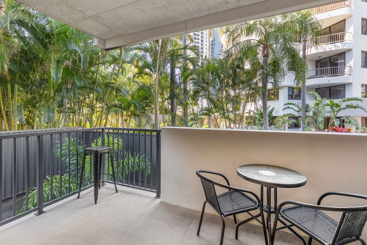 Furnished 1 Bedroom House in Surfers Paradise