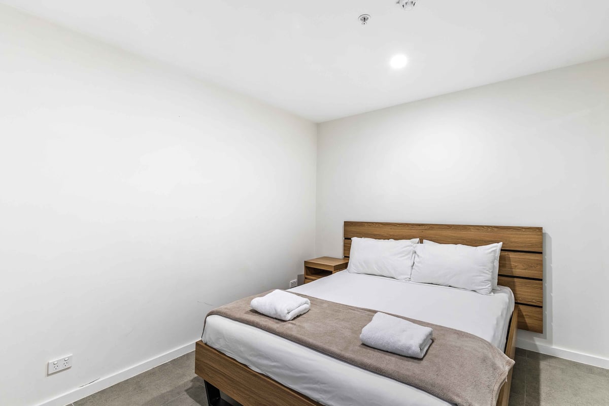 Furnished 1 Bedroom House in Surfers Paradise