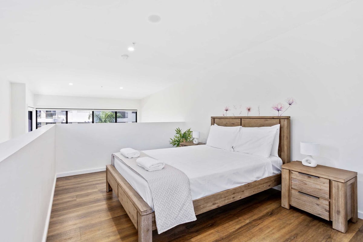 Furnished 2 Bedroom House in Surfers Paradise