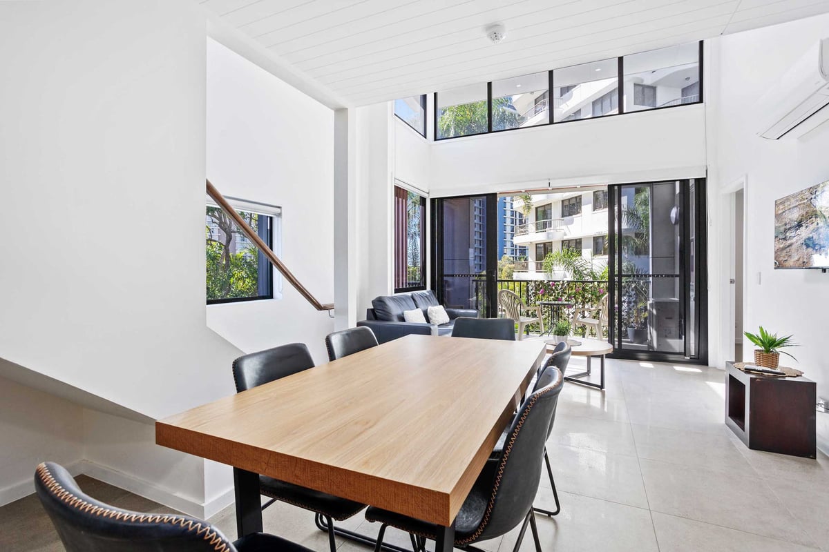 Furnished 2 Bedroom House in Surfers Paradise