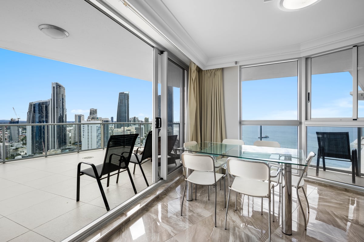 Furnished 2 Bedroom House in Surfers Paradise