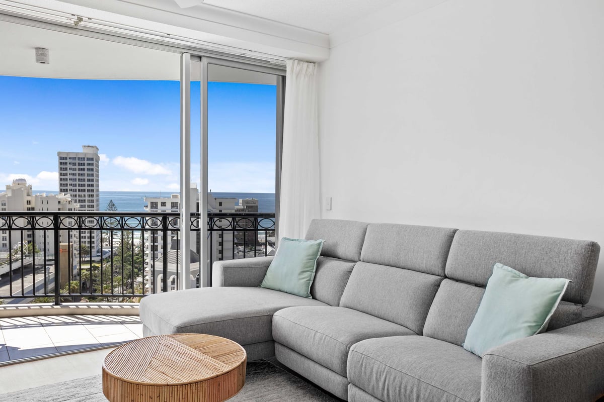 Furnished 2 Bedroom House in Surfers Paradise