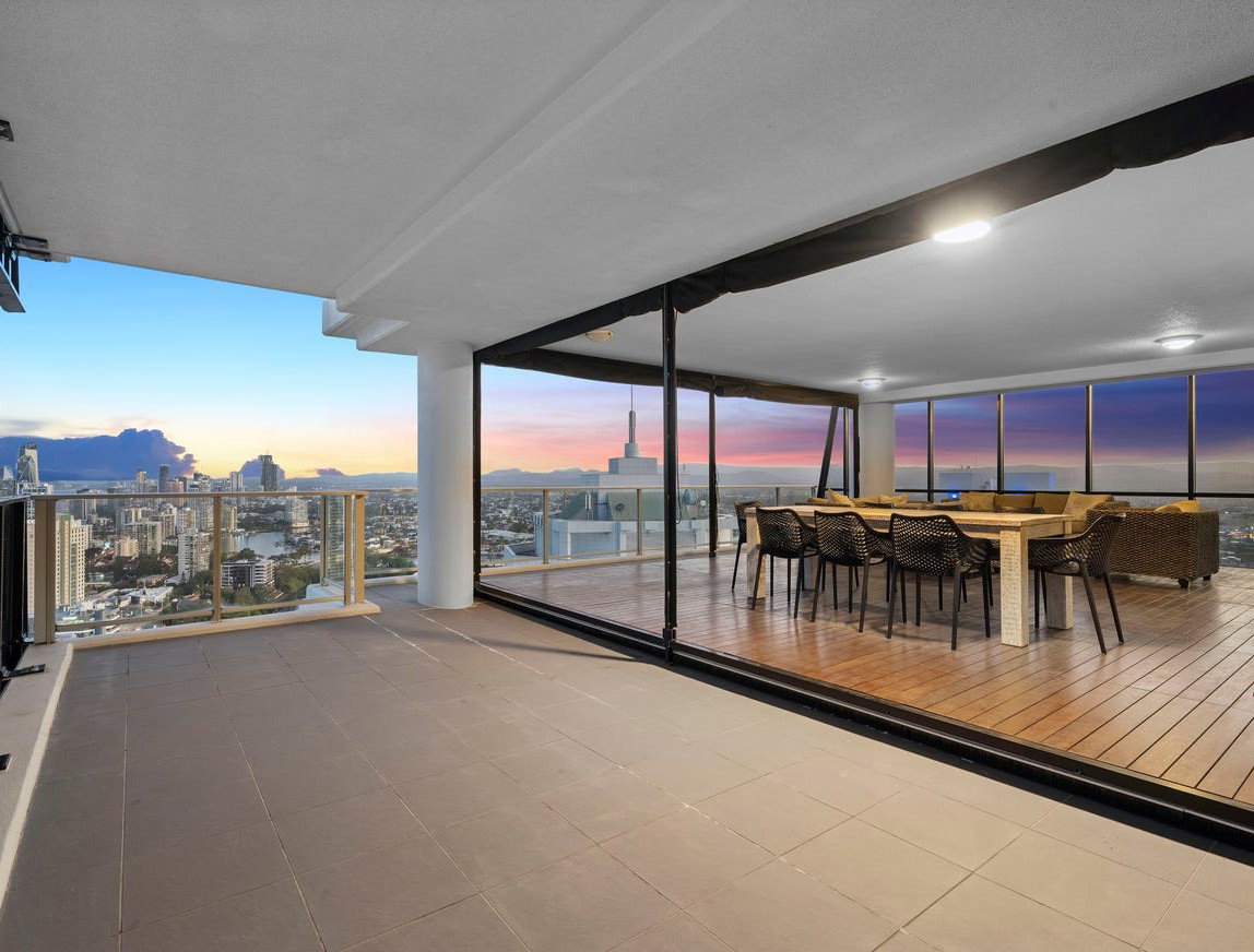 Furnished 3 Bedroom House in Surfers Paradise