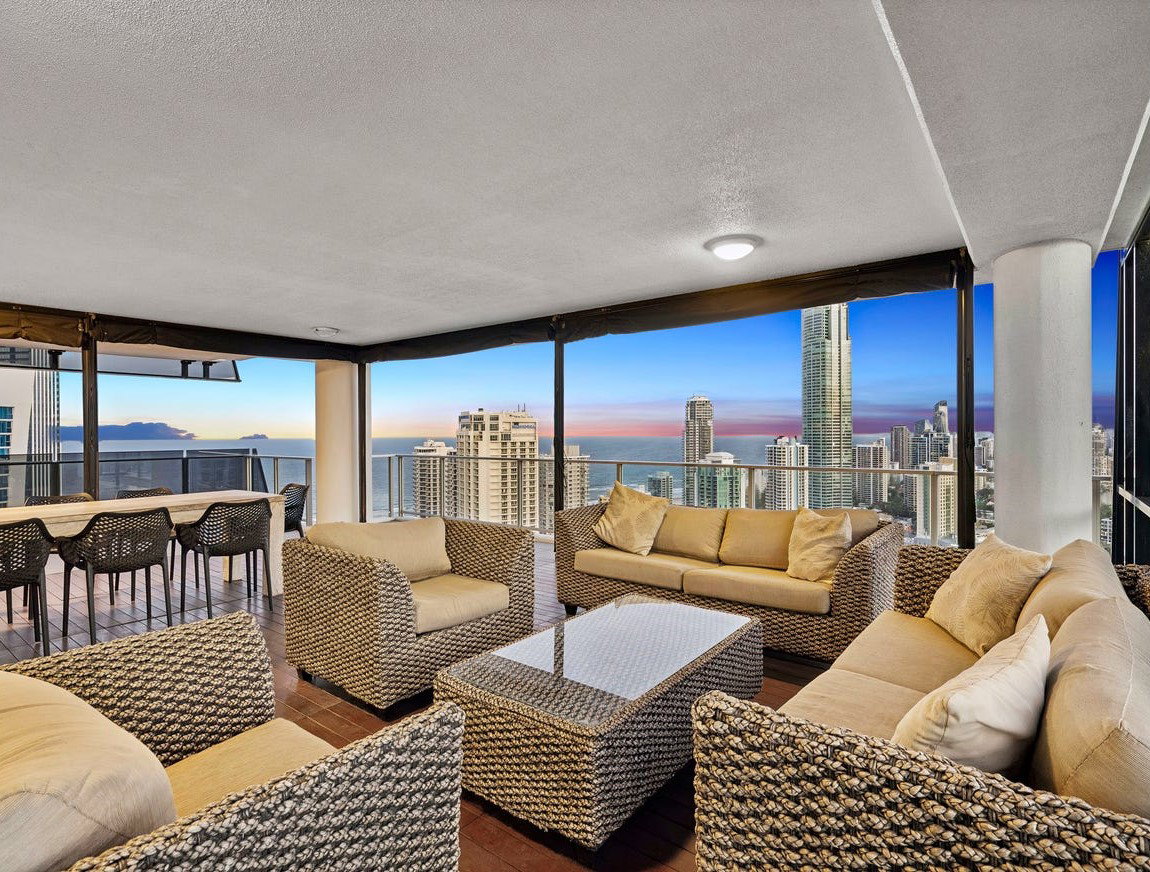 Furnished 3 Bedroom House in Surfers Paradise