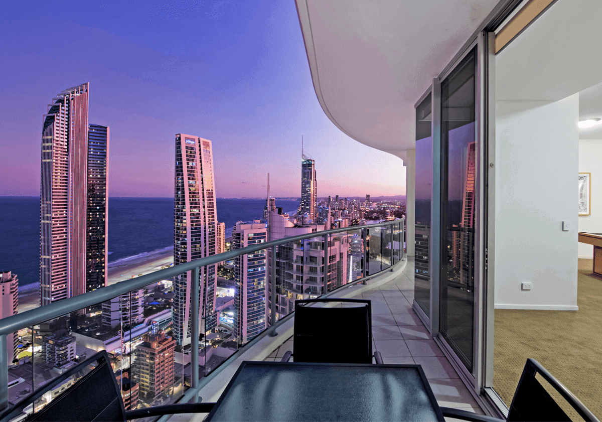 Furnished 5 Bedroom House in Surfers Paradise