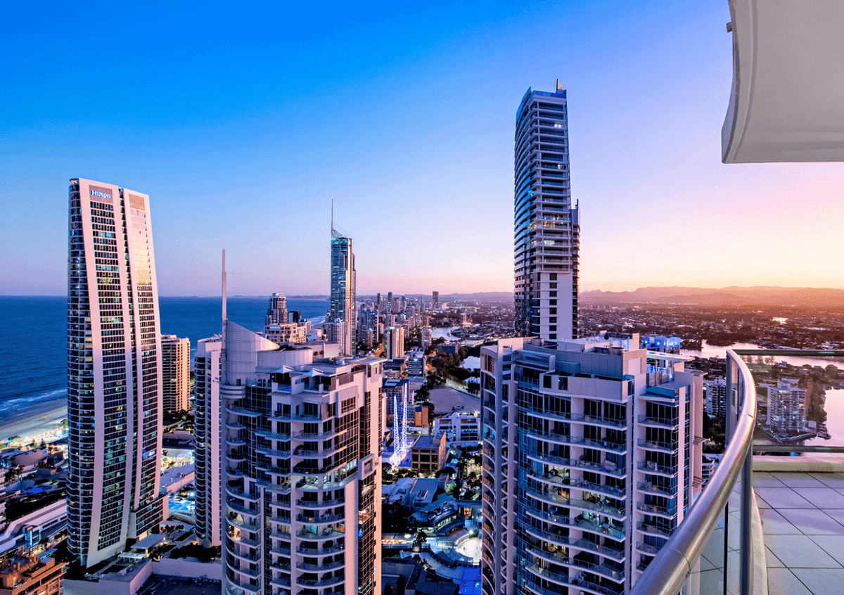 Furnished 5 Bedroom Rental in Surfers Paradise
