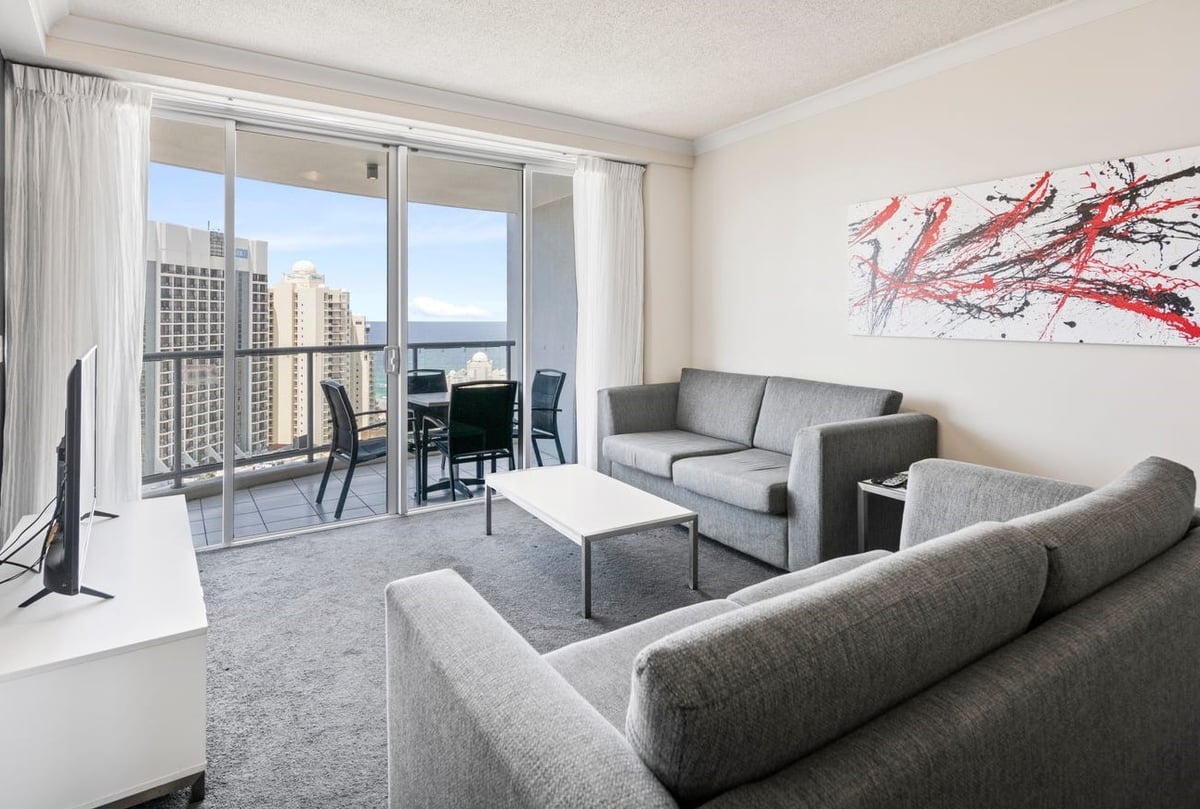 Furnished 2 Bedroom House in Surfers Paradise