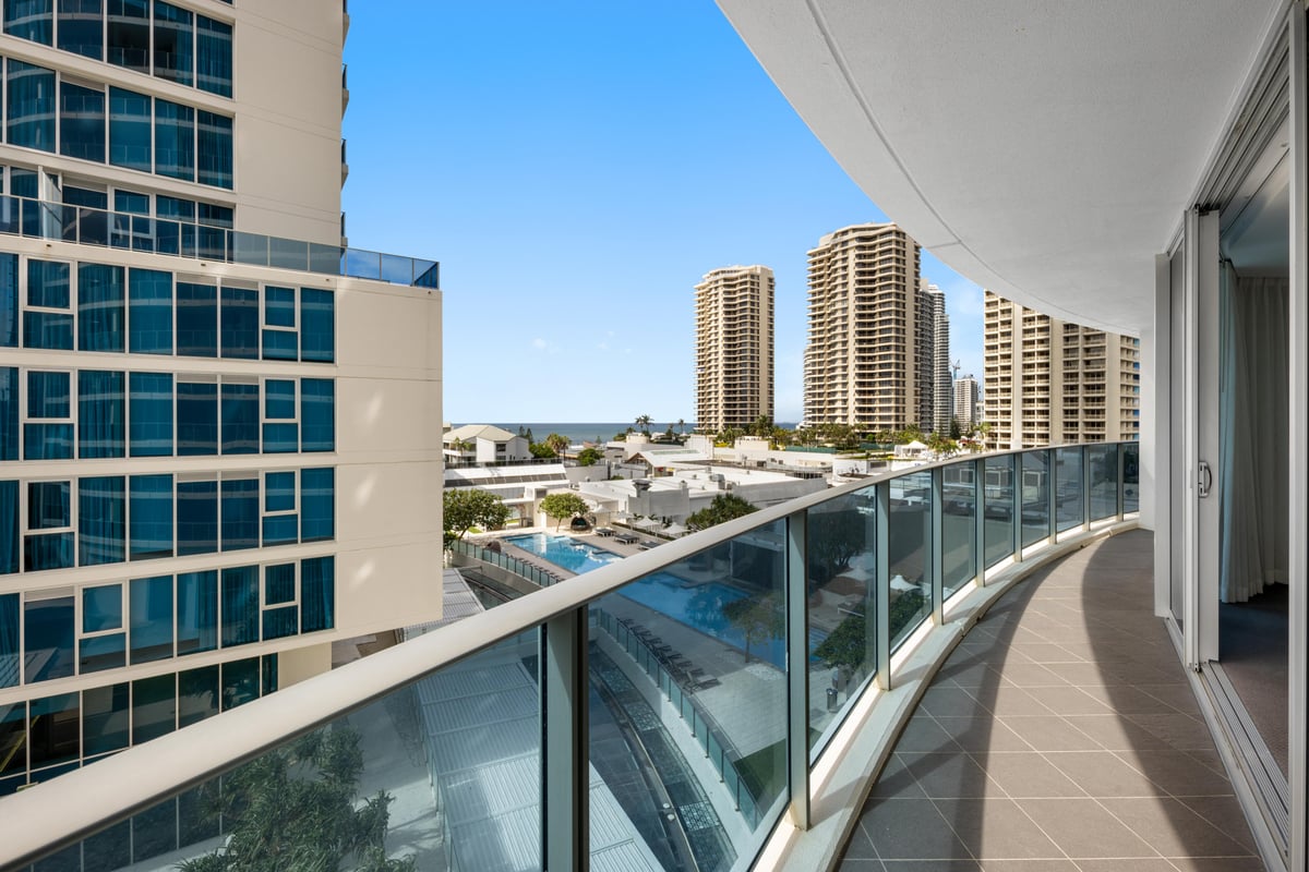 Furnished 2 Bedroom House in Surfers Paradise