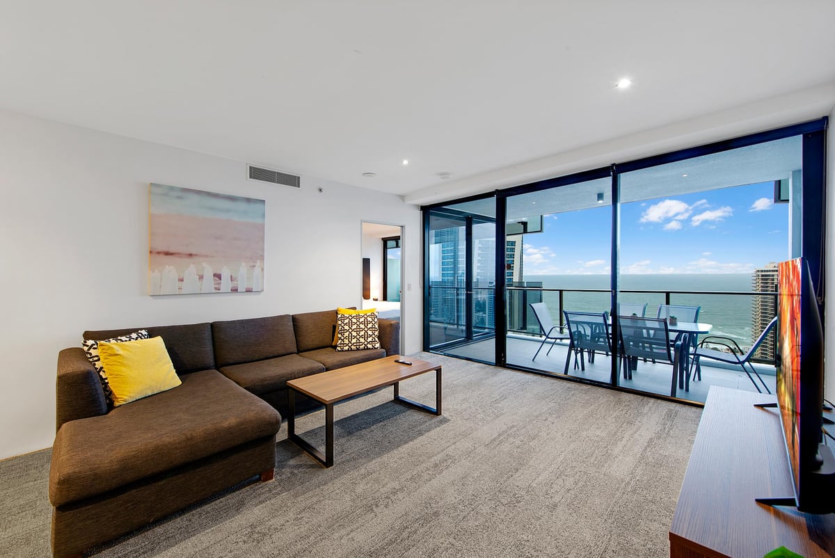 Furnished 2 Bedroom House in Surfers Paradise