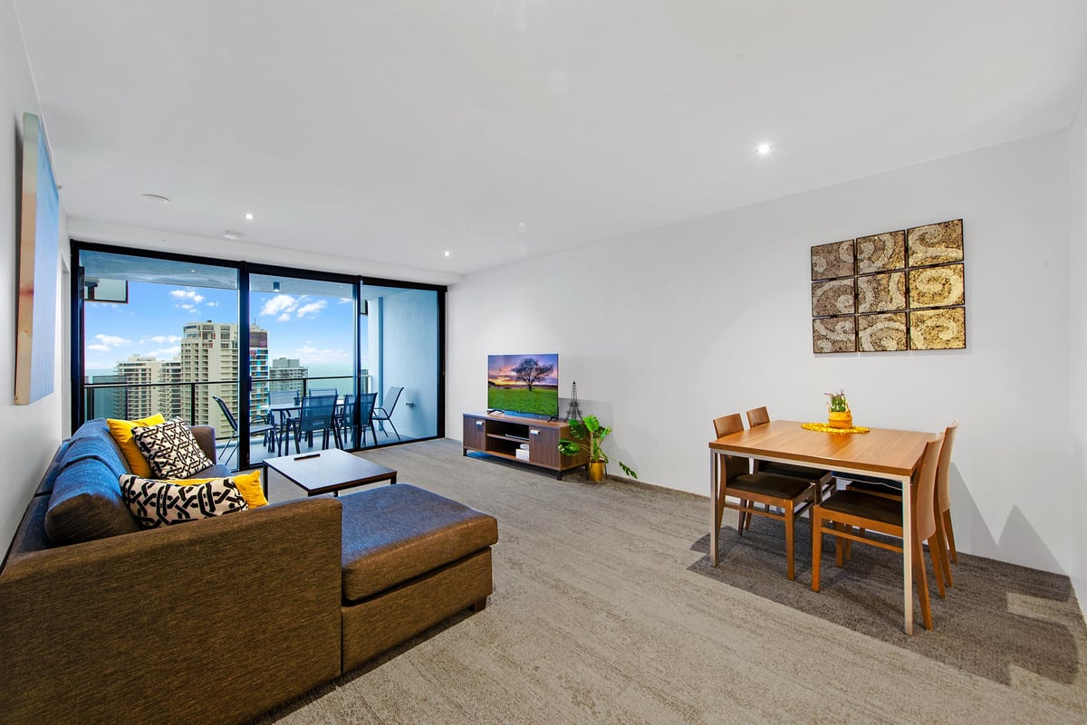 Furnished 2 Bedroom House in Surfers Paradise