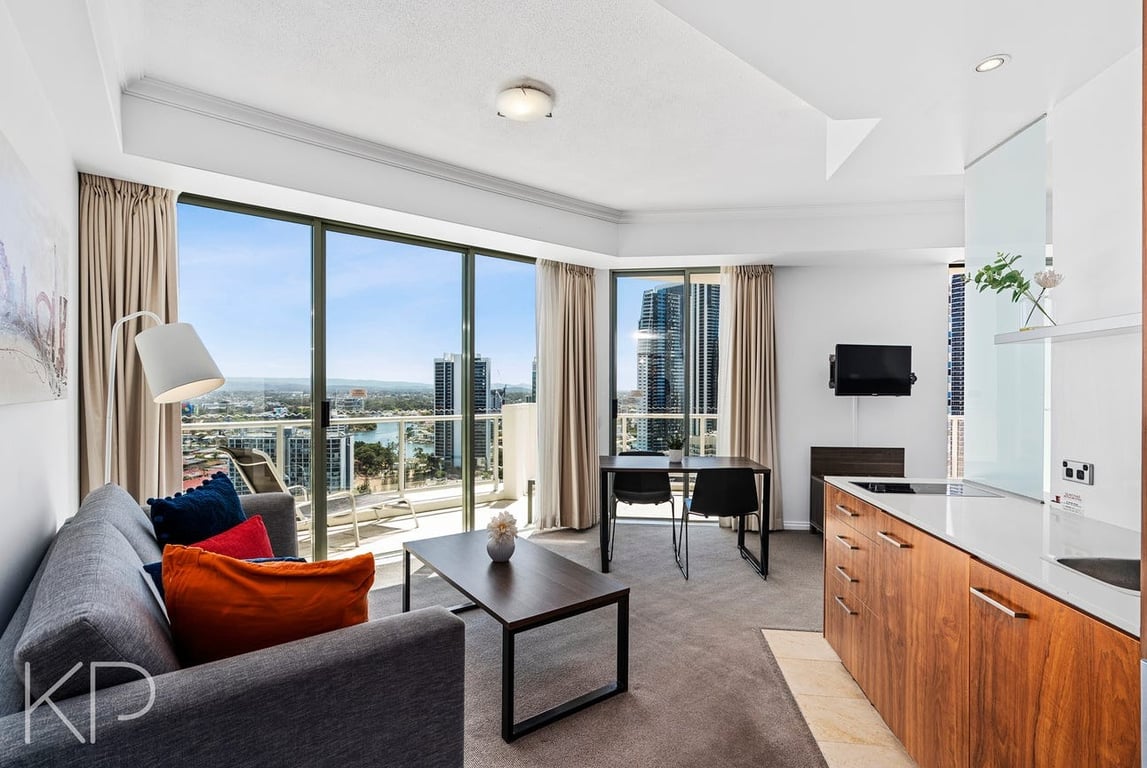 Furnished 2 Bedroom House in Surfers Paradise