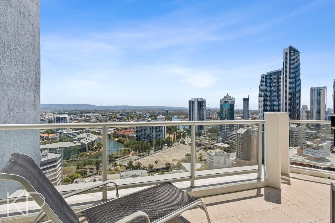 Furnished 2 Bedroom House in Surfers Paradise