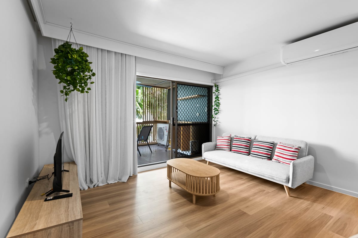 Furnished 2 Bedroom House in Surfers Paradise