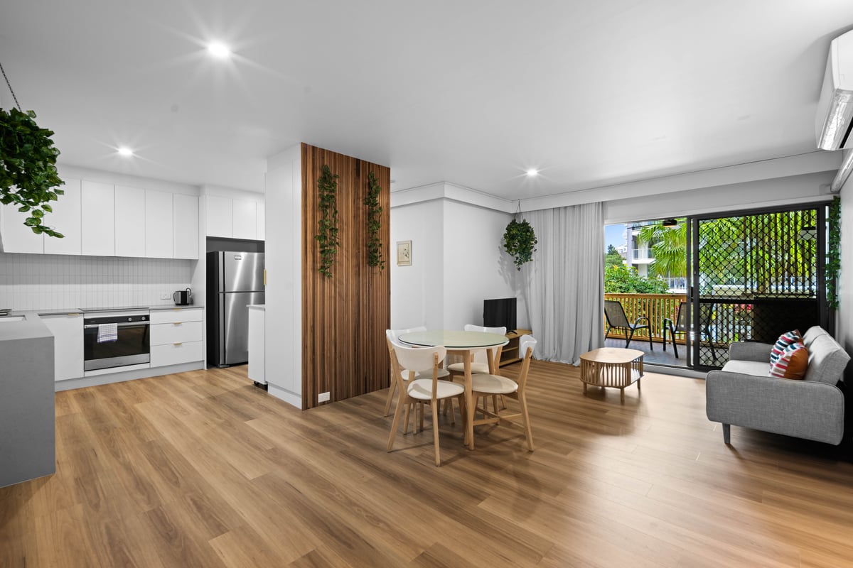 Furnished 2 Bedroom House in Surfers Paradise