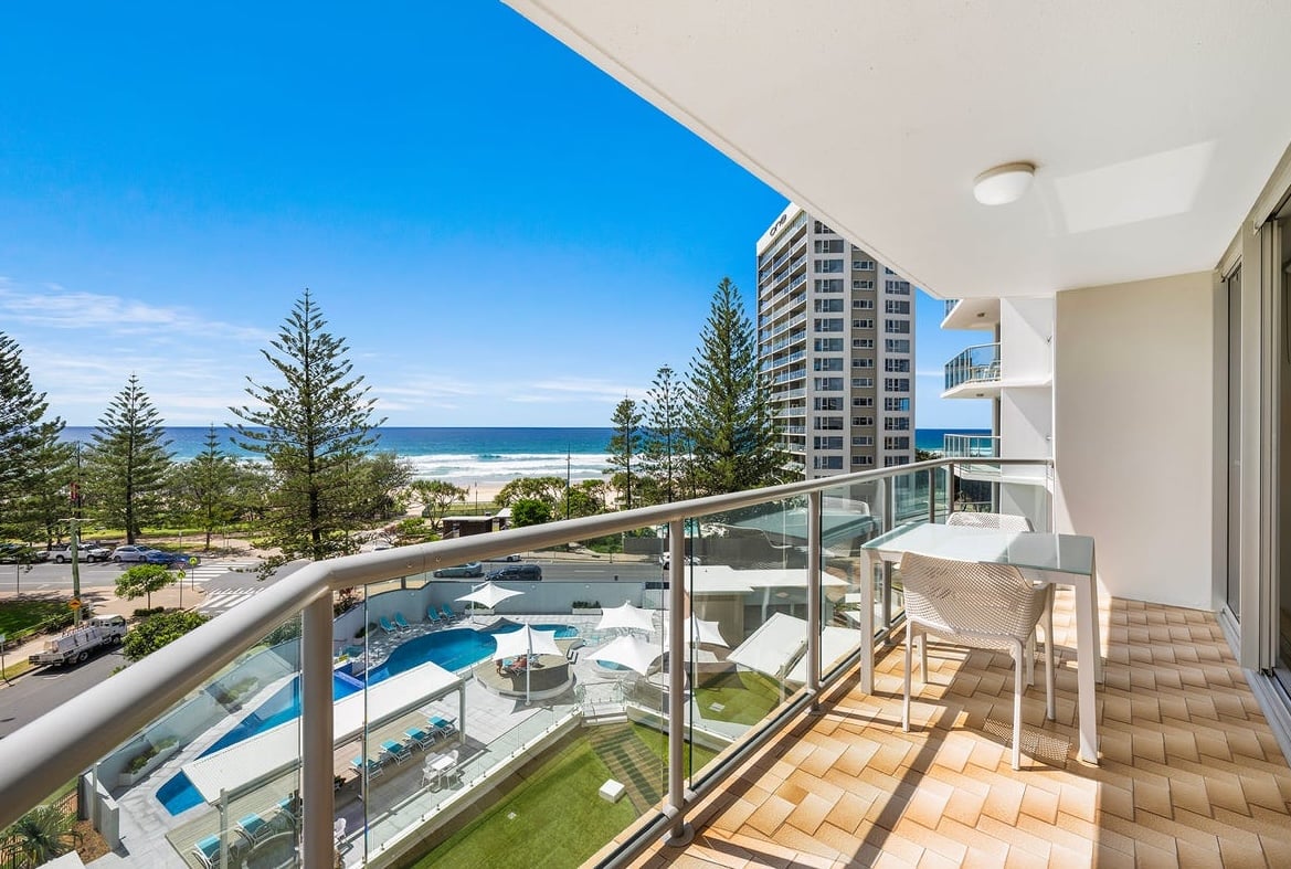 Furnished 2 Bedroom House in Surfers Paradise