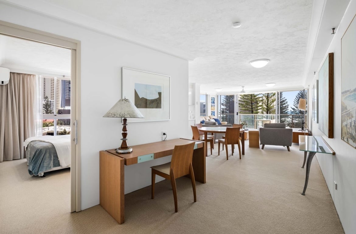 Furnished 2 Bedroom House in Surfers Paradise