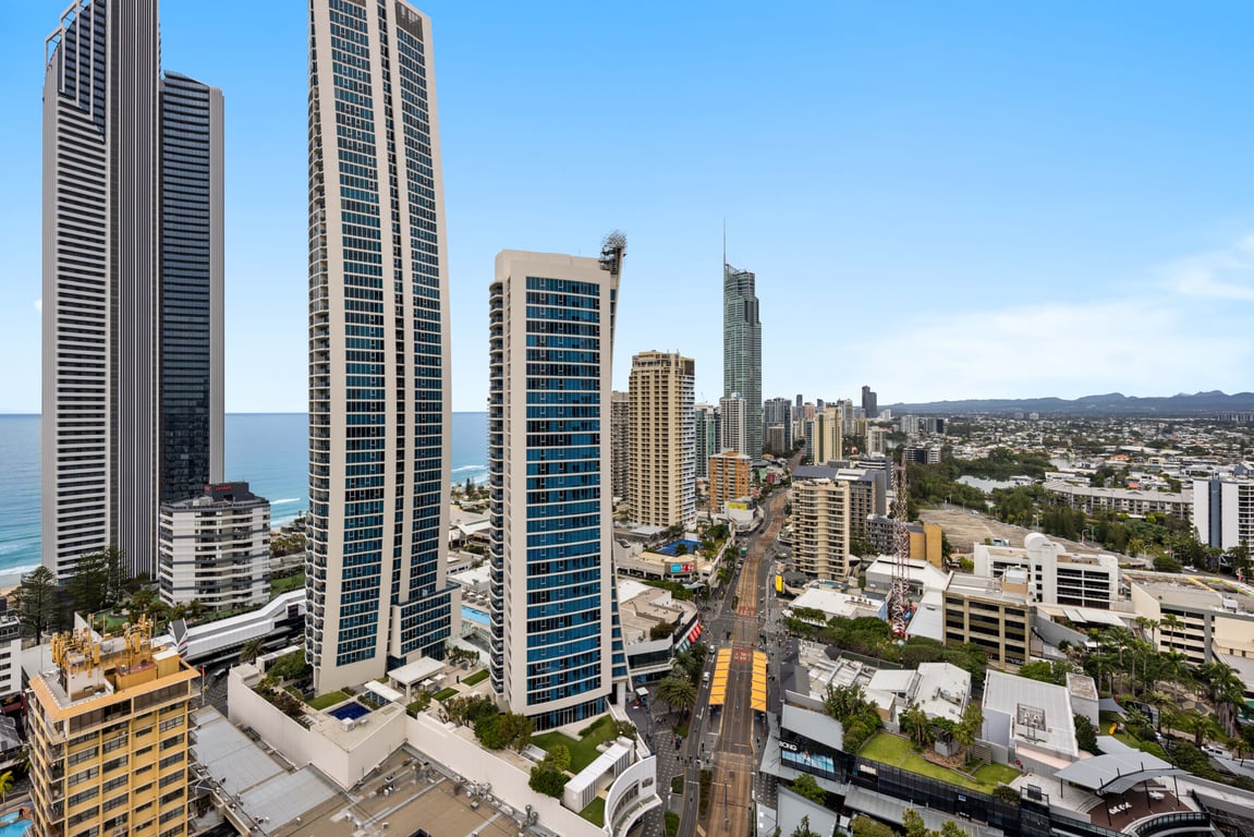 Furnished 3 Bedroom House in Surfers Paradise