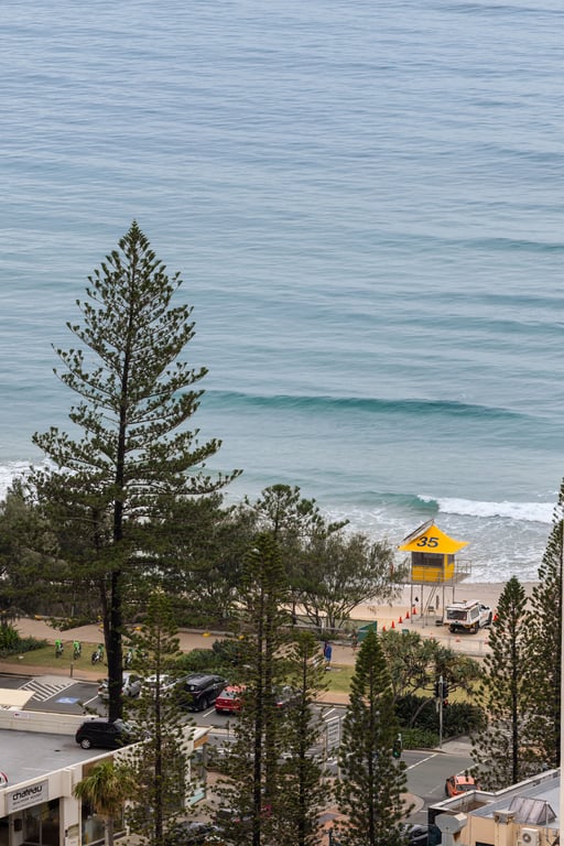 Furnished 3 Bedroom House in Surfers Paradise