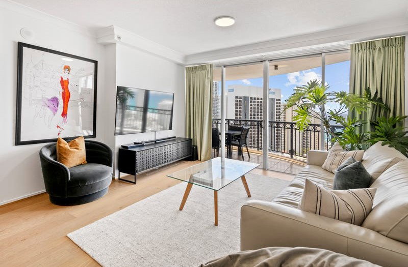 Furnished 2 Bedroom House in Surfers Paradise