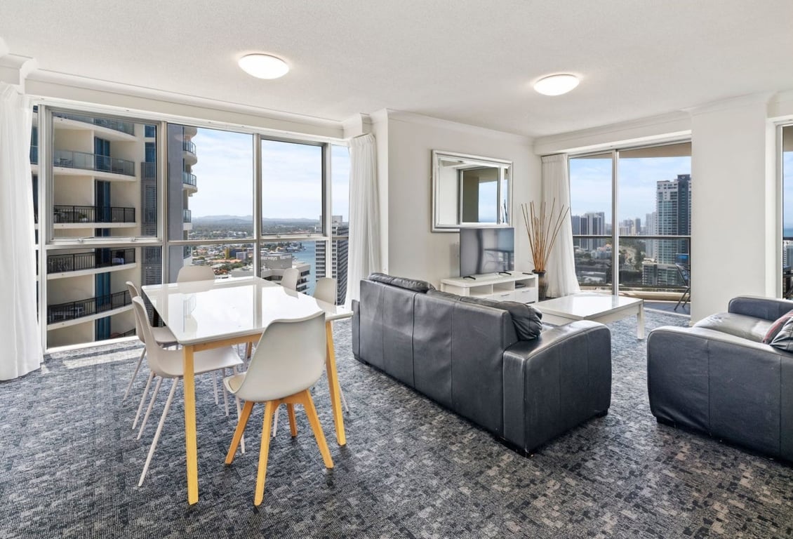 Furnished 3 Bedroom House in Surfers Paradise