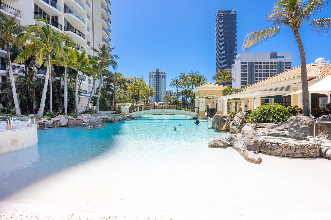 Furnished 3 Bedroom House in Surfers Paradise