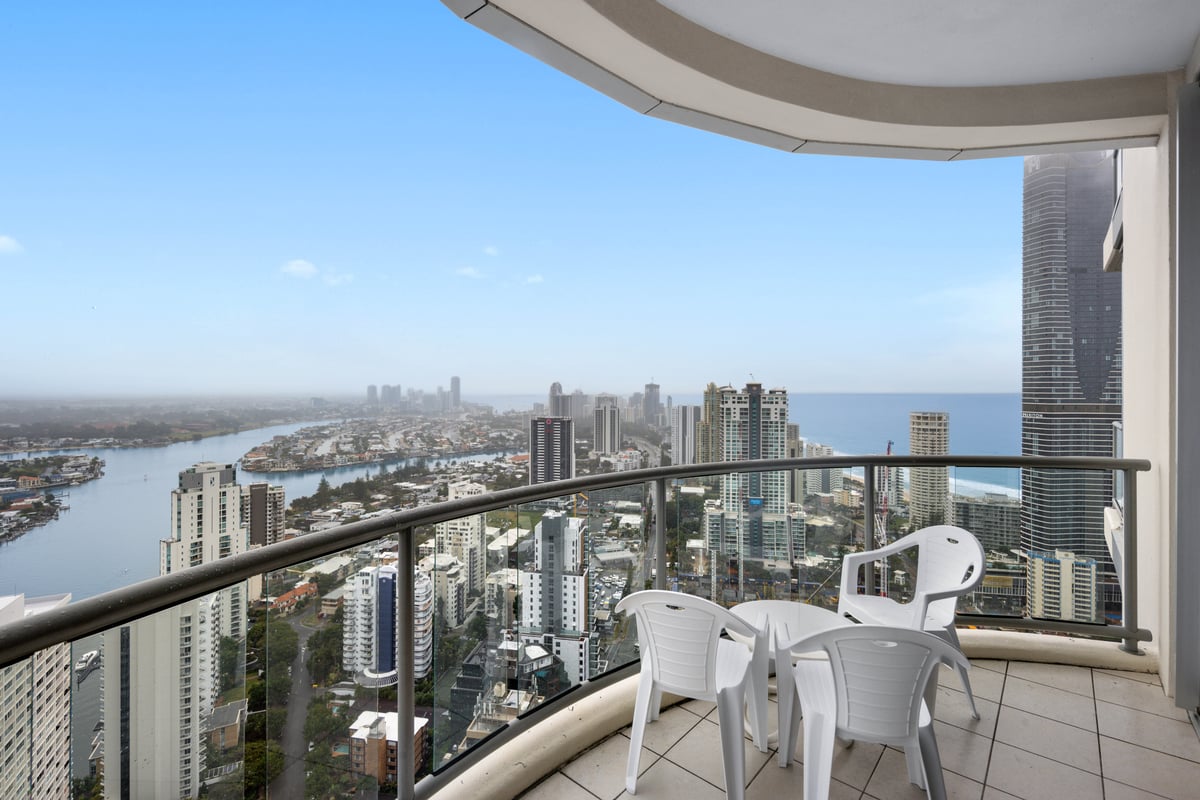 Furnished 3 Bedroom House in Surfers Paradise