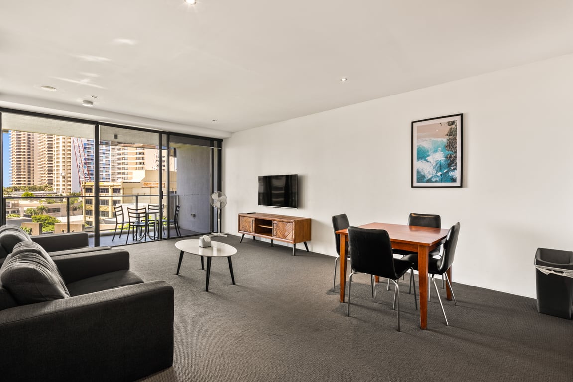 Furnished 2 Bedroom House in Surfers Paradise
