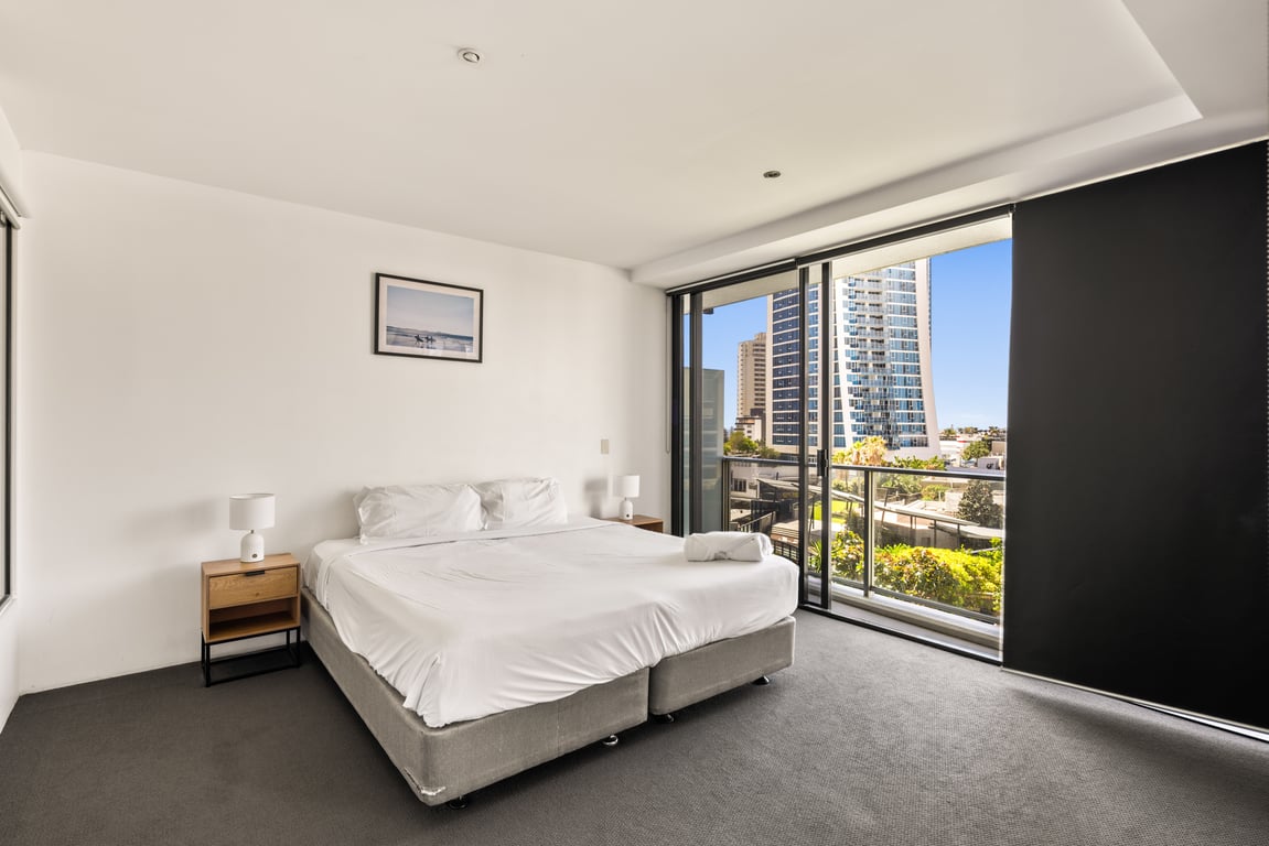 Furnished 2 Bedroom House in Surfers Paradise