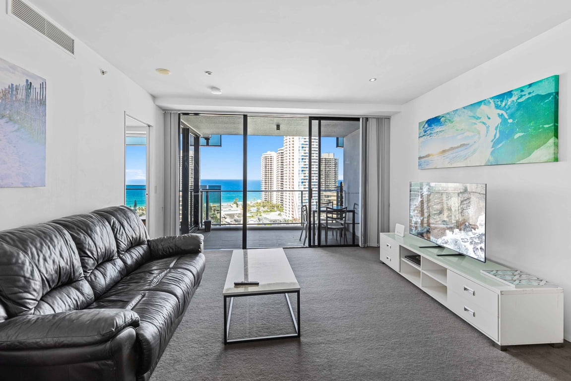 Furnished 2 Bedroom House in Surfers Paradise