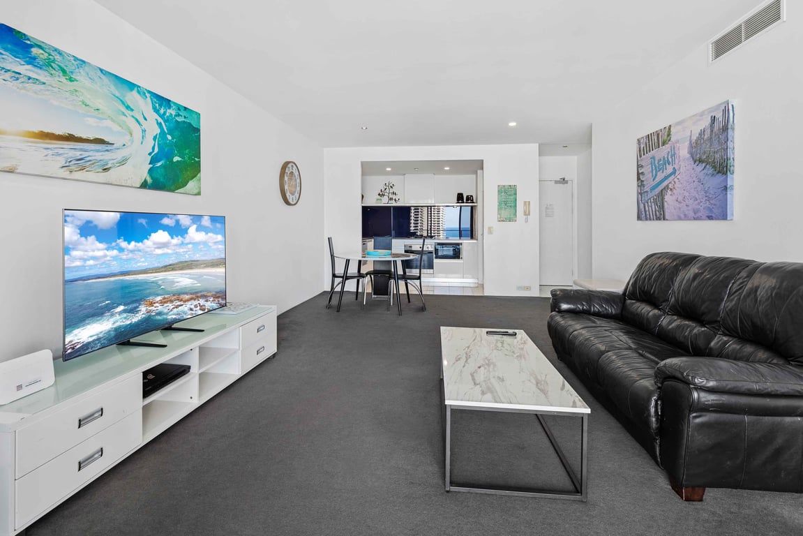 Furnished 2 Bedroom House in Surfers Paradise