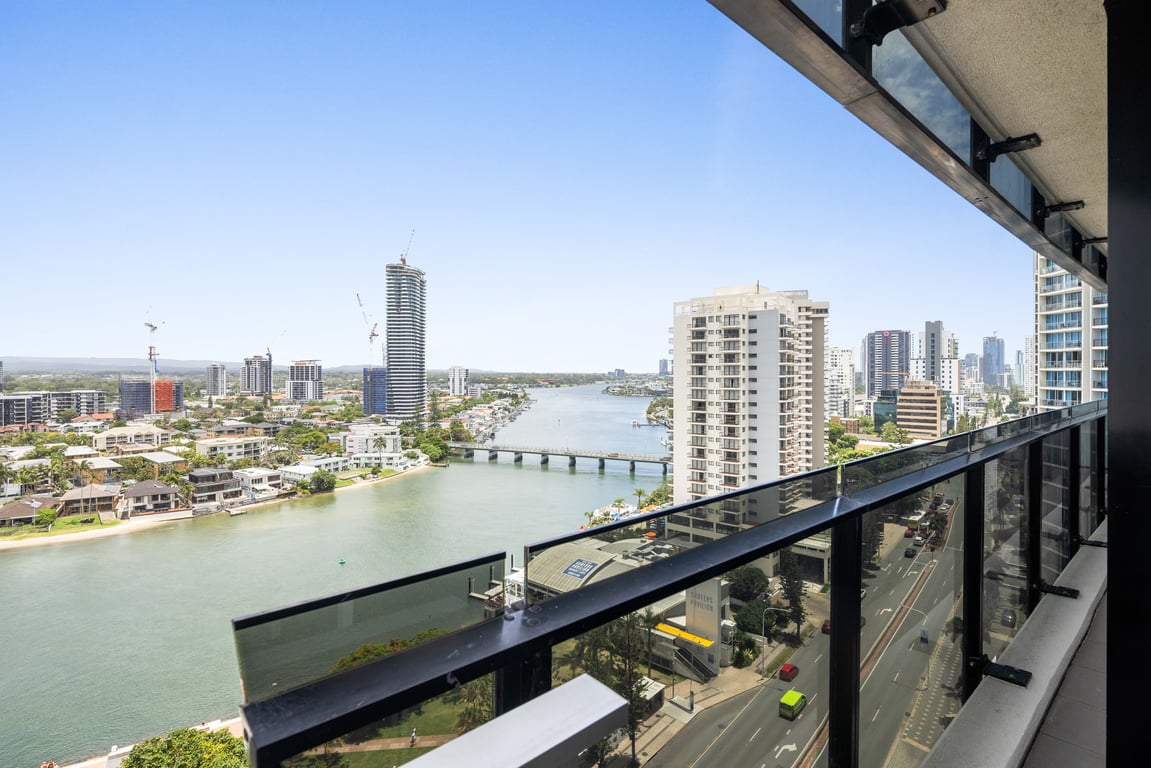 Furnished 2 Bedroom House in Surfers Paradise