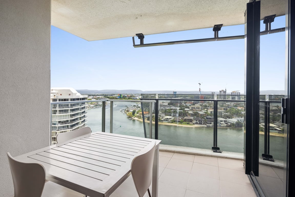 Furnished 2 Bedroom House in Surfers Paradise