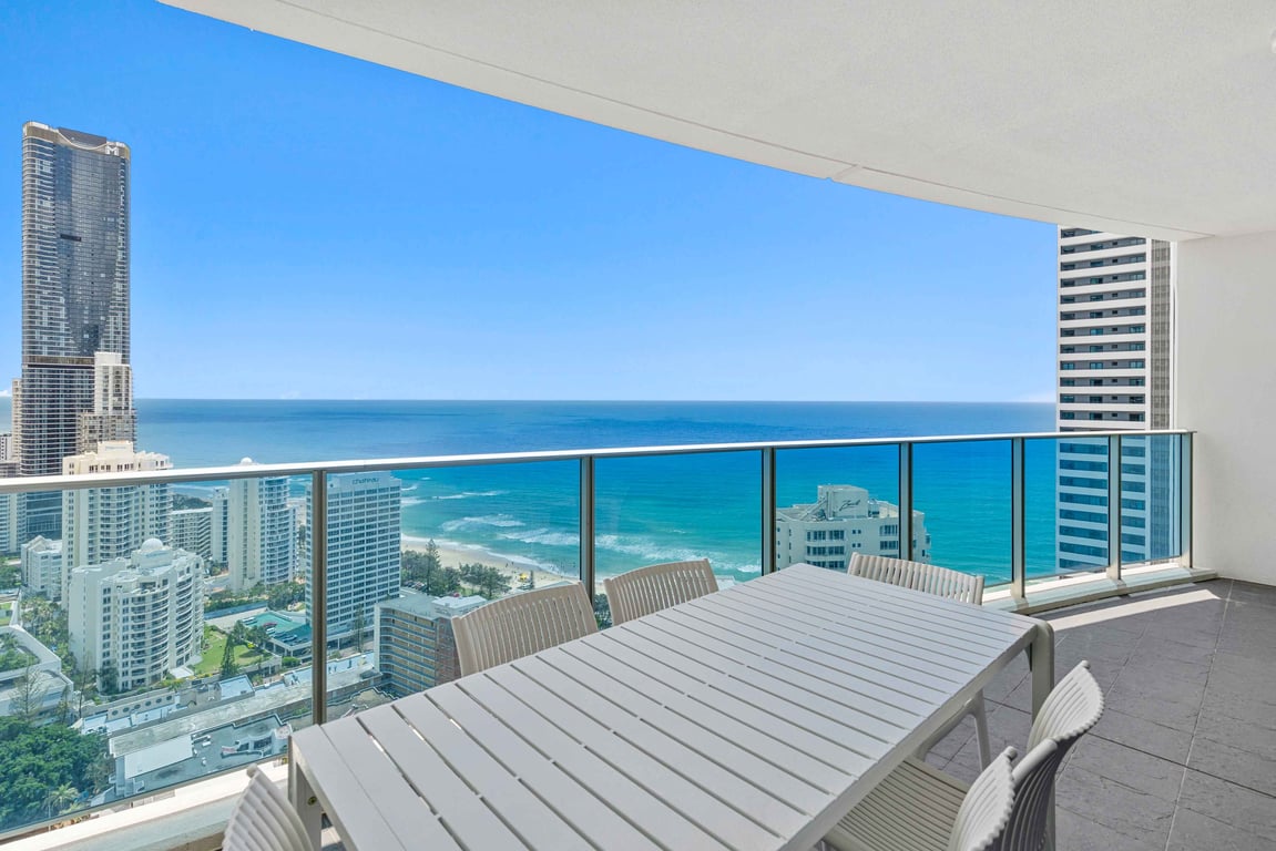Furnished 2 Bedroom House in Surfers Paradise