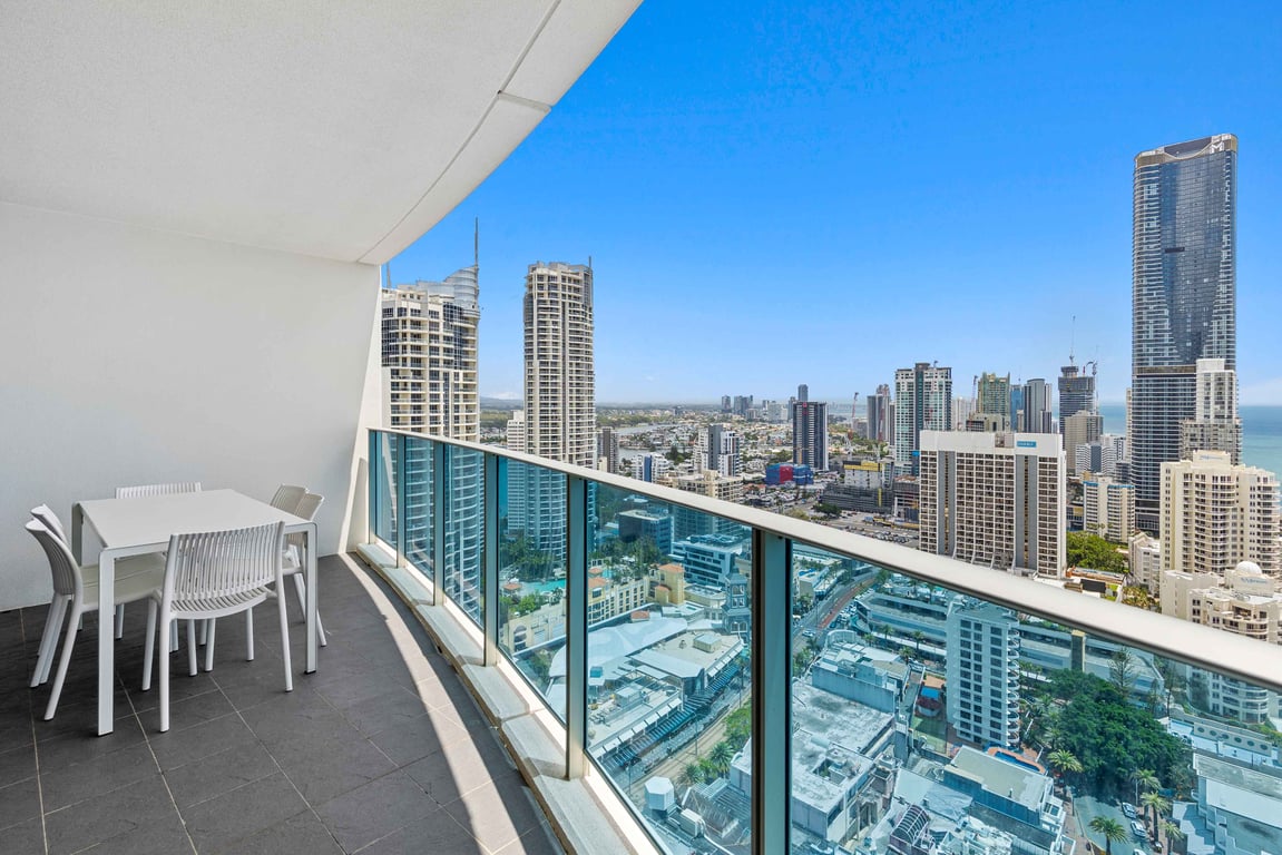 Furnished 2 Bedroom House in Surfers Paradise