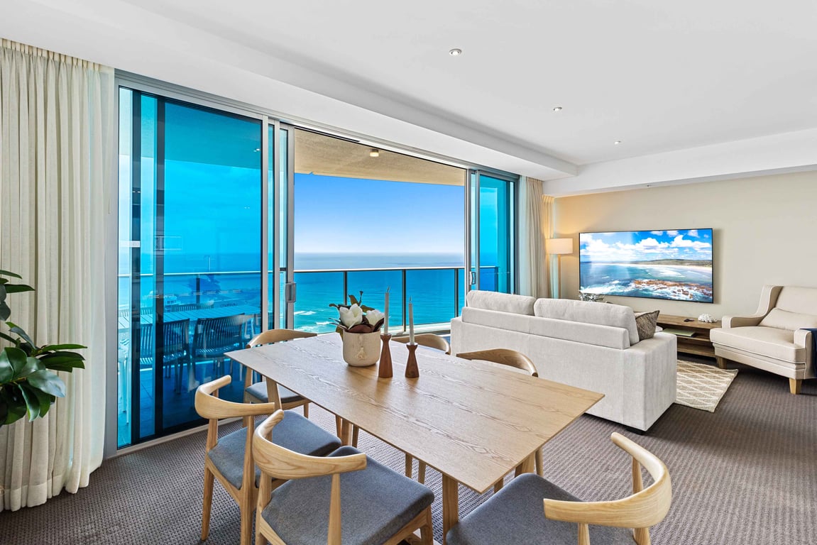 Furnished 2 Bedroom House in Surfers Paradise