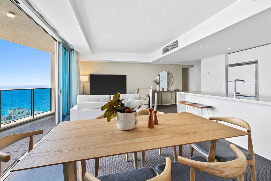 Furnished 2 Bedroom House in Surfers Paradise