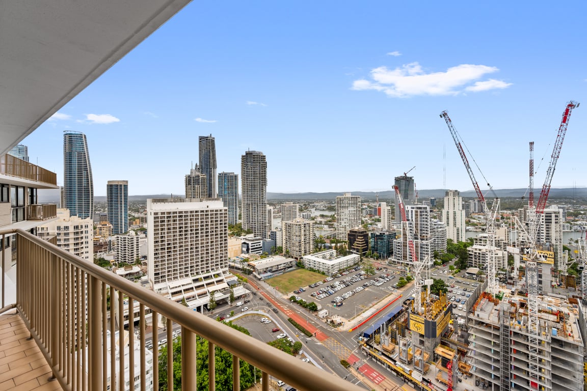 Furnished 2 Bedroom House in Surfers Paradise