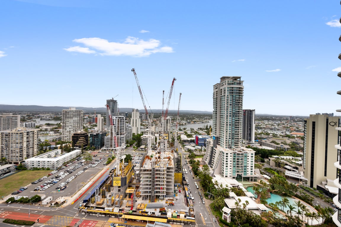 Furnished 2 Bedroom House in Surfers Paradise
