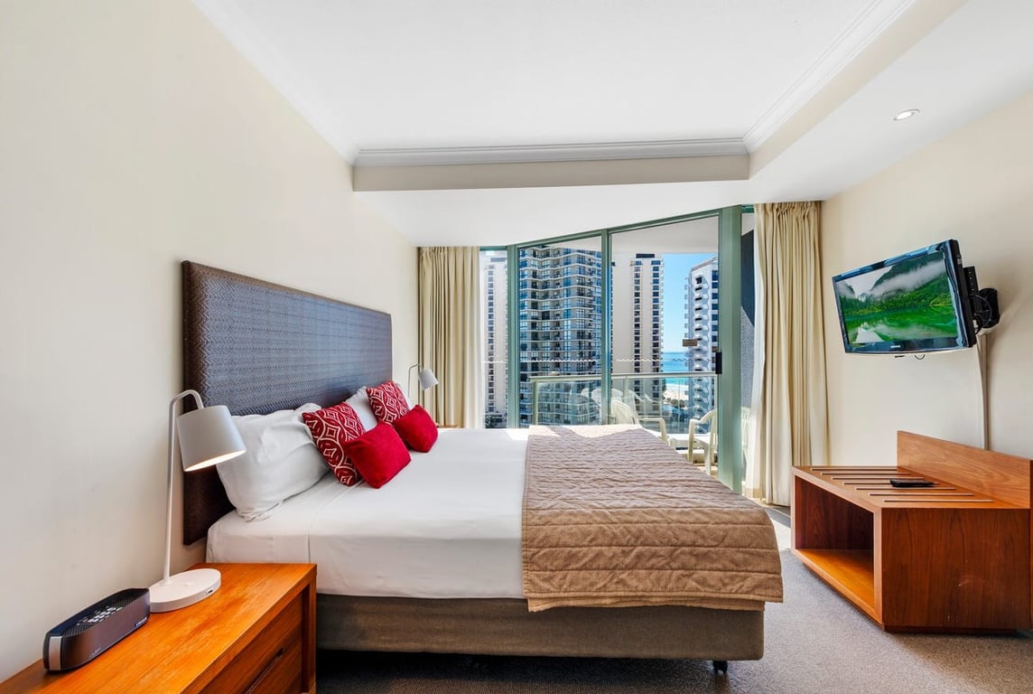 Furnished 2 Bedroom House in Surfers Paradise