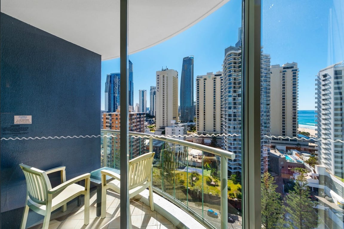 Furnished 1 Bedroom House in Surfers Paradise