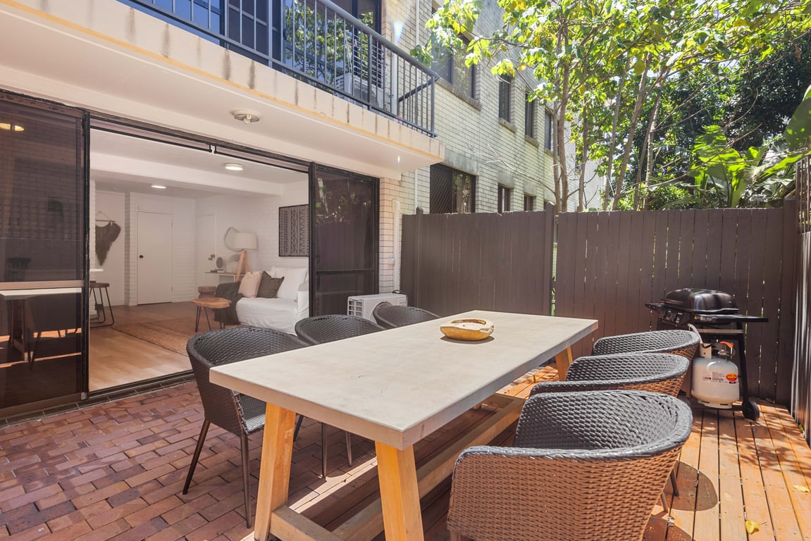 Furnished 1 Bedroom House in Surfers Paradise