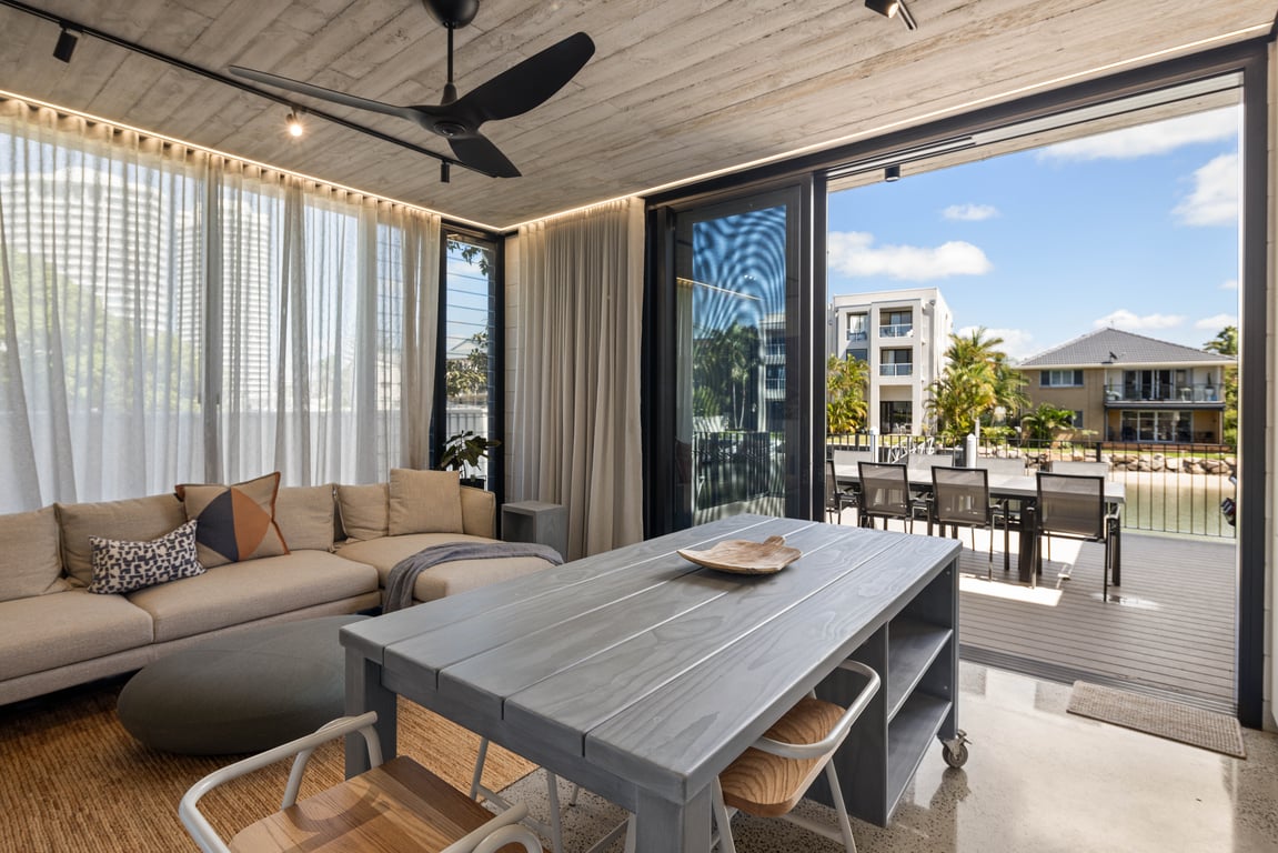 Furnished 2 Bedroom House in Runaway Bay