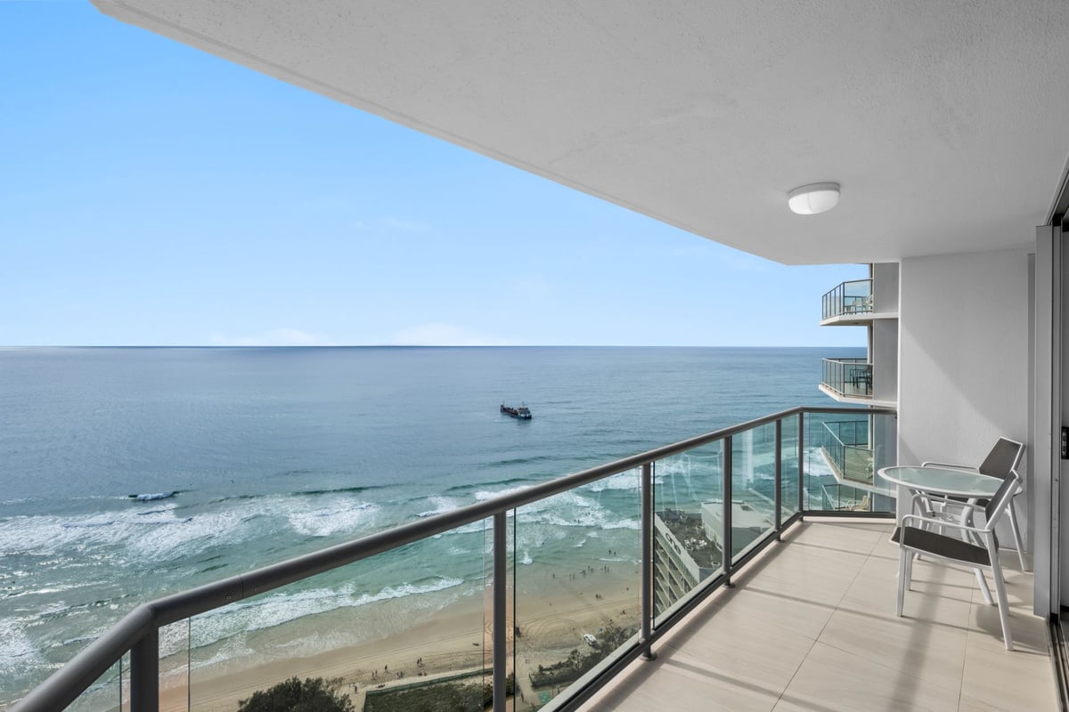 Furnished 2 Bedroom House in Surfers Paradise