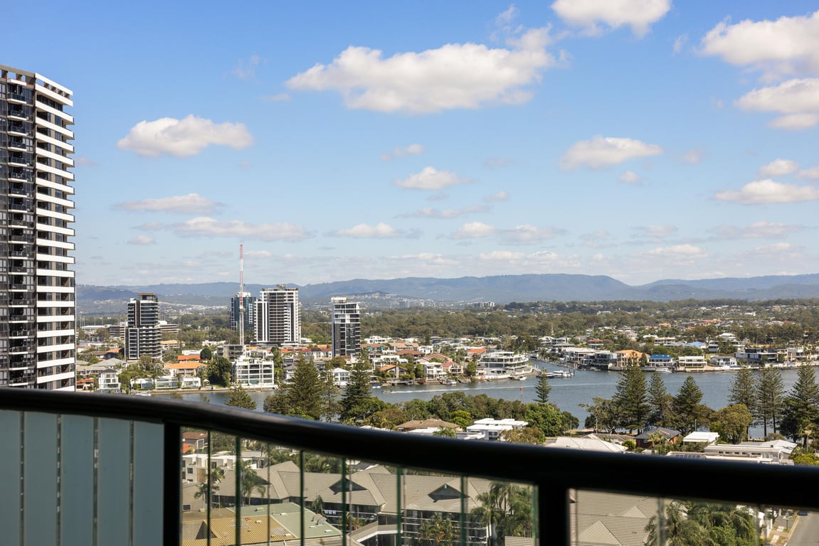 Furnished 1 Bedroom House in Surfers Paradise