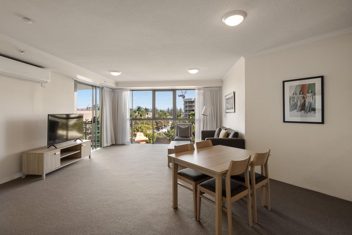 Furnished 1 Bedroom House in Surfers Paradise