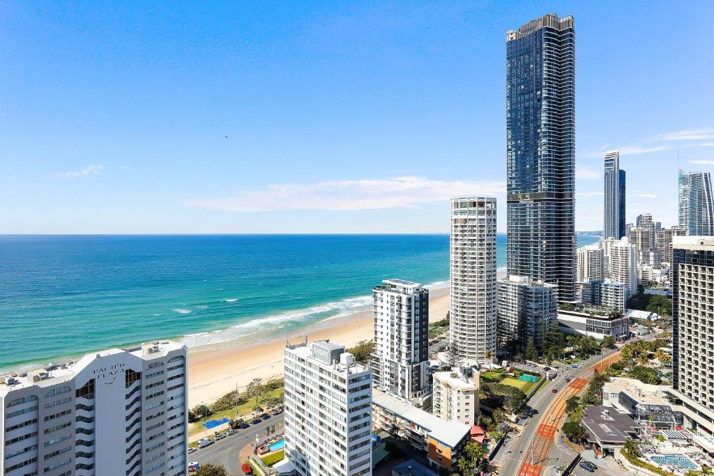Furnished 1 Bedroom House in Surfers Paradise