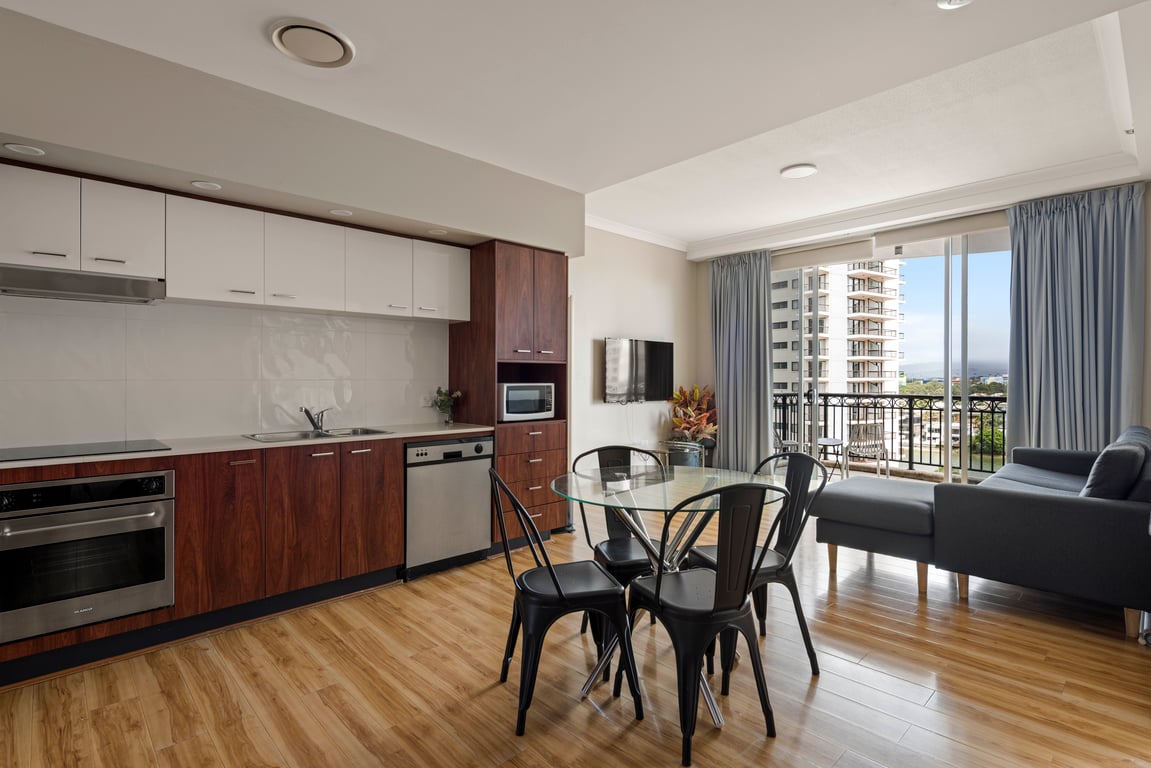 Furnished 2 Bedroom House in Surfers Paradise