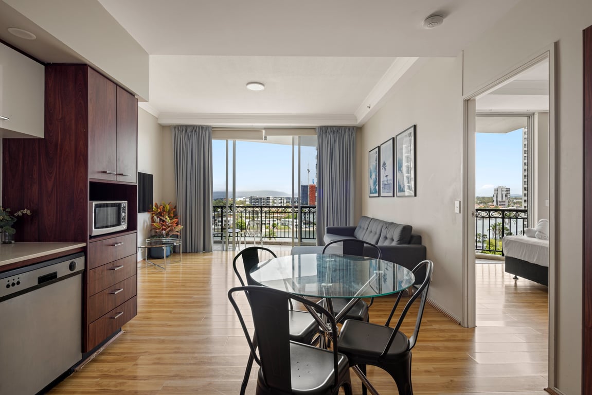 Furnished 2 Bedroom House in Surfers Paradise