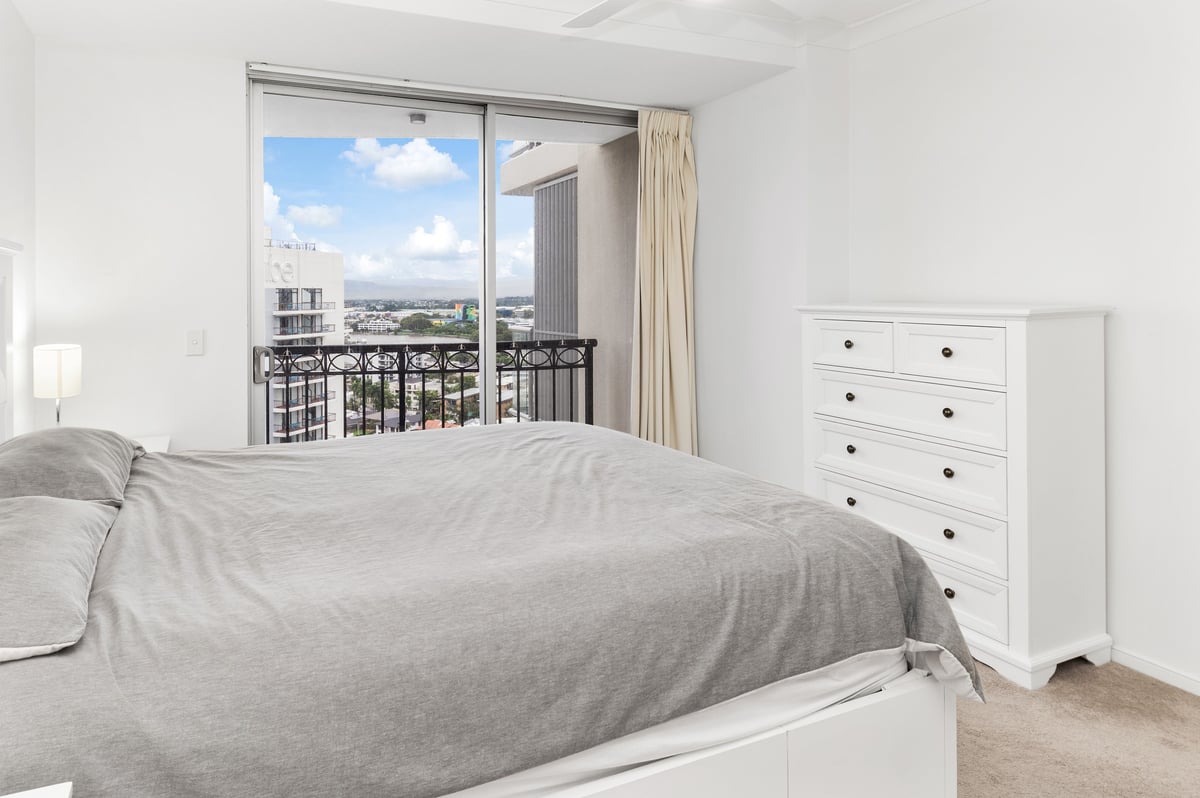 Furnished 2 Bedroom House in Surfers Paradise