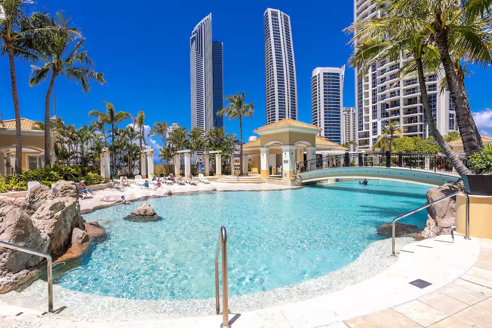 Furnished 2 Bedroom House in Surfers Paradise